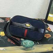 517076 古奇迎來(lái)新成員__手挽包iPhone 保護(hù)套 進(jìn)口磨砂皮搭配皺漆牛皮滾邊藍(lán)紅織帶精良結(jié)合 高等意大利進(jìn)口牛皮 雙G橢圓形琺瑯細(xì)節(jié) 17.5x10.5x2.5cm 磨砂皮深藍(lán)