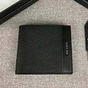 PRADA經典爆款男士短款錢夾 八個卡位 兩個大鈔位 官網同步 2M0513 黑色五字嘜 意大利高等原單十字紋平紋牛皮質感極好 長11cm高9.5cm