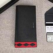 PRADA男士西裝夾 專柜新款式 官網同步 2MV836 黑色紅色菱形拼色 意大利高等原單十字紋牛皮質感極好 長9.5cm高19cm