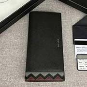 PRADA男士西裝夾 專柜新款式 官網同步 2MV836 黑灰棗紅波浪拼色 意大利高等原單十字紋牛皮質感極好 長9.5cm高19cm