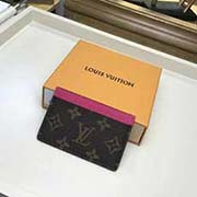 M60703 枚紅 卡片夾卡套 一個內夾層供放較大的卡片 兩個外夾層可供放信用卡 乘車卡等各式卡片size11x7cm