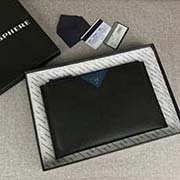 PRADA男士手包 專柜新款式 官網同步 2NG05V 黑藍散字嘜 意大利高等原單十字紋牛皮質感極好 內里進口羊皮 原單Lampo拉鏈 長28cm高18cm