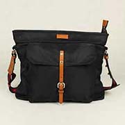 新款防水尼龍包包 男女通用超