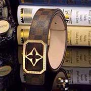 真品代買LV原版男士LV字母扣牛皮真皮專柜皮腰帶 L15