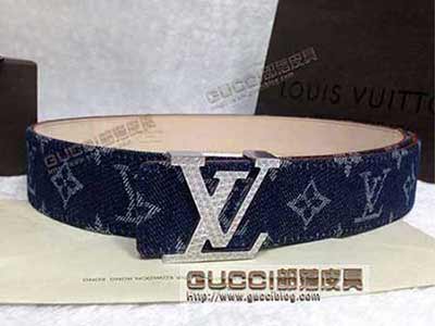 <a href=/lv-belt/ target=_blank class=infotextkey>LV男士皮帶</a>男士 真皮休閑牛皮寬腰帶 男潮時尚針扣褲帶純真品L45