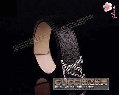 路易威登男士休閑時(shí)尚LV字母扣真皮牛皮褲腰帶 L151644