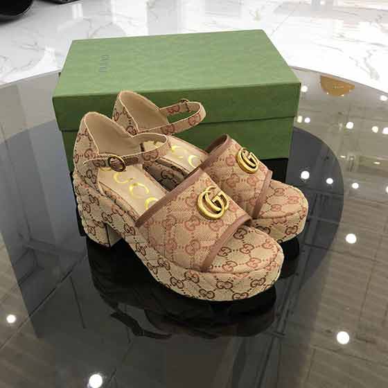 秋夏新款gucci經(jīng)典女鞋，厚底高跟涼鞋！