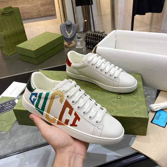 高版本高版小白鞋系列全新升級，情侶款經典小白鞋！