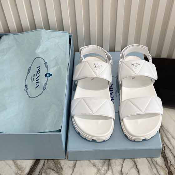 普拉達(dá)新女士涼鞋，專(zhuān)柜新款鋸齒氣質(zhì)涼鞋