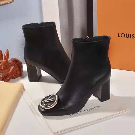 LV品牌女靴新款6寸鞋面經典短靴 