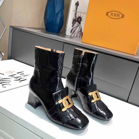 T0Ds托德斯官網劉詩詩同款流蘇減齡牛皮壓花短靴