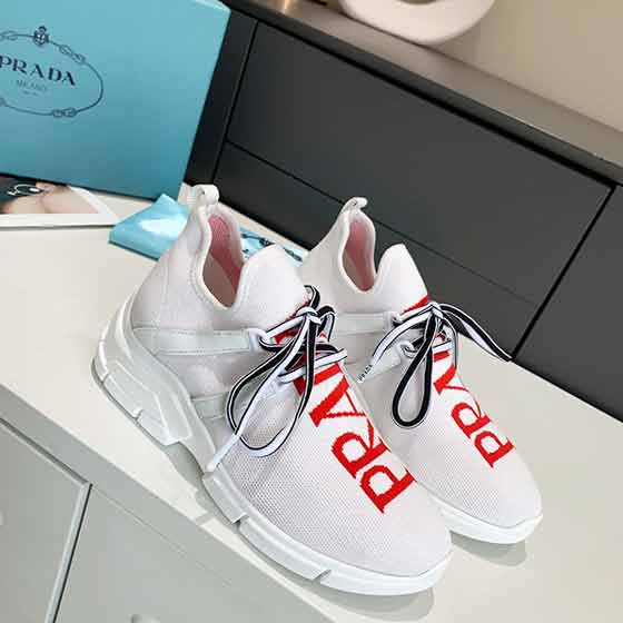 RADA品牌運動女鞋，早春T臺走秀網