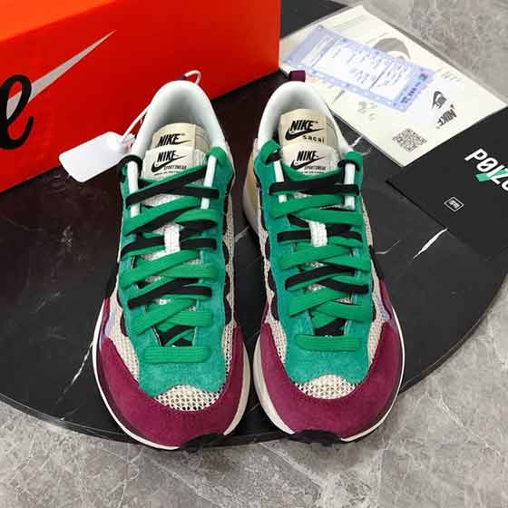 Sacai x NK女鞋品牌運動鞋，原汁原