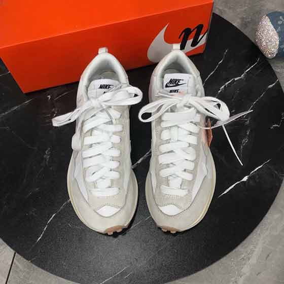 原鞋 Sacai x NK運動時尚女鞋！