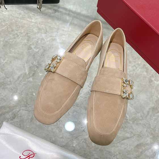 專柜主打走秀海報款單鞋，女士休閑