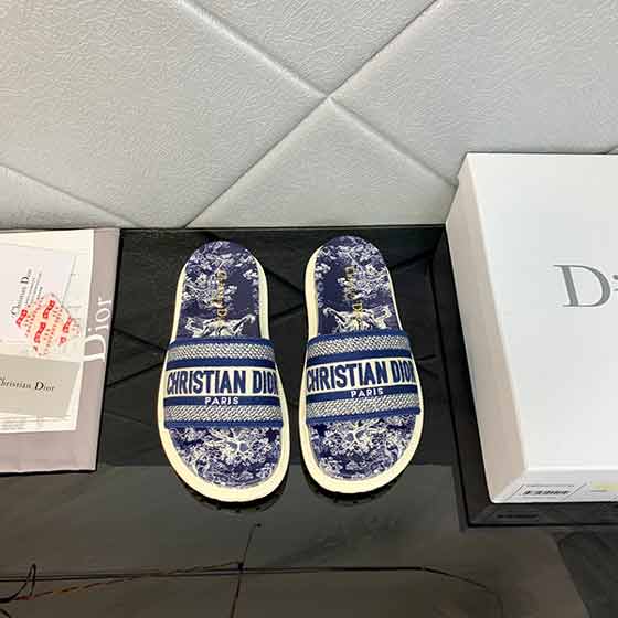 dior女士拖鞋夏款時尚髦適合腳胖寬大品牌式高