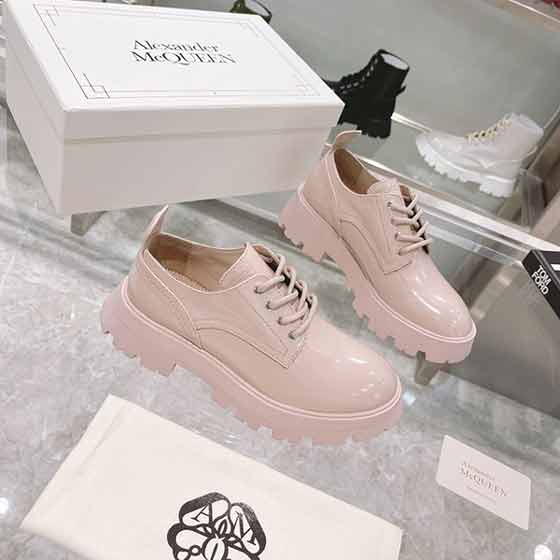 Alexander McQueen 秋季系列走秀