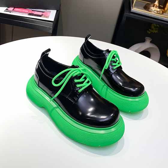 DYMALNOTPY 新款厚底系帶單鞋、矮靴、高靴。