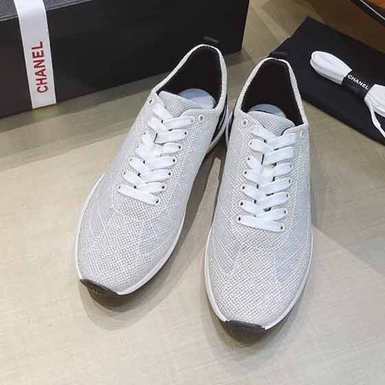 CHANE女鞋的品牌空氣運動鞋，早春