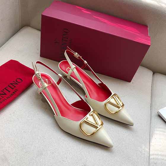 溫嶺女鞋網真皮底大v扣涼鞋秘專柜新系列