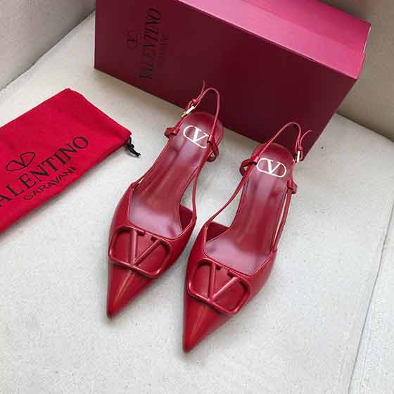 真品級版本女士的皮涼鞋，專柜新系列v扣涼鞋