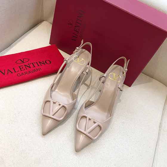 Valentino華倫天奴大V扣單鞋！精致