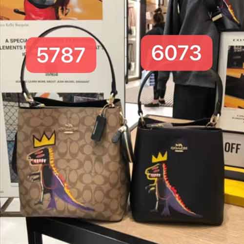 新款蔻家Basquiat聯名款水桶女包 C5787