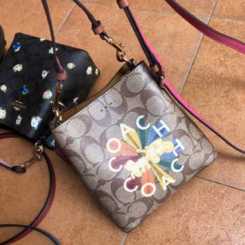 超級無敵小可愛蔻馳Mini小水桶包，印花小花朵，實用美美噠！