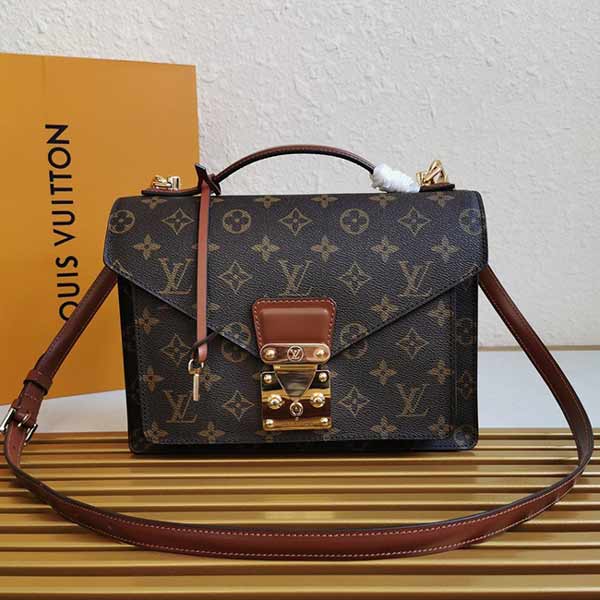 LV老花手袋魅力獨特，走秀復古通勤