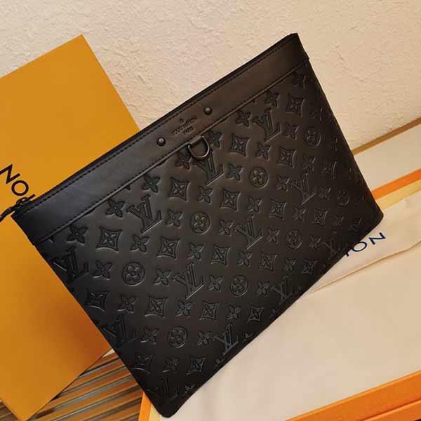 LV經典壓紋柔軟小牛皮Discovery 