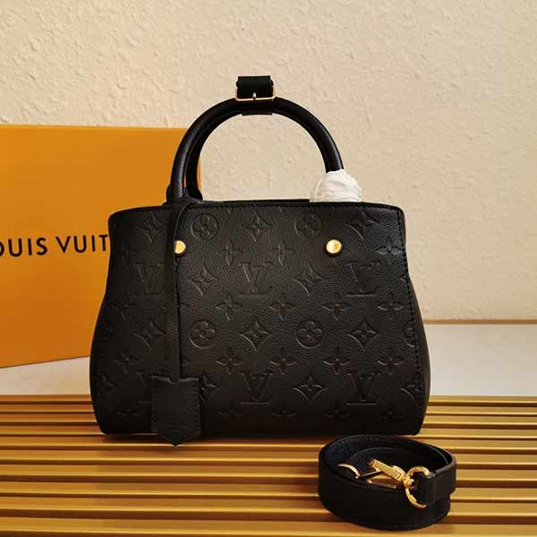 路易威登Montaigne BB手袋，事業女