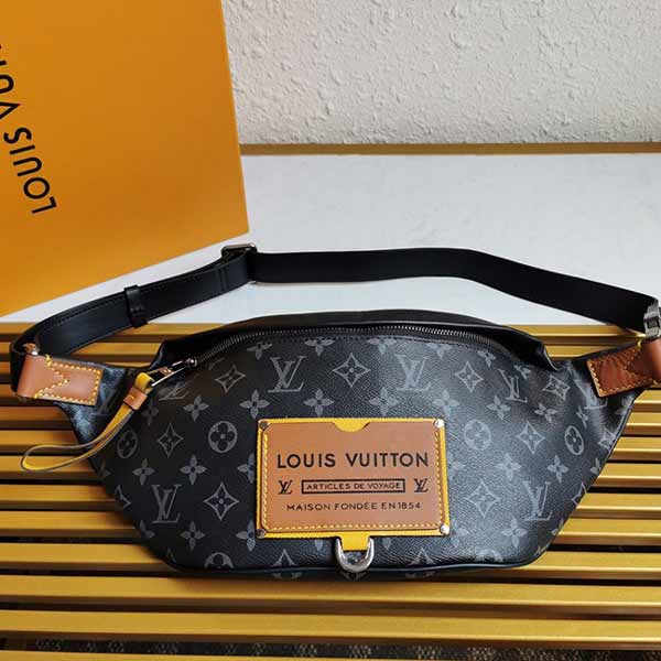 路易威登Discovery 腰包M45220，限