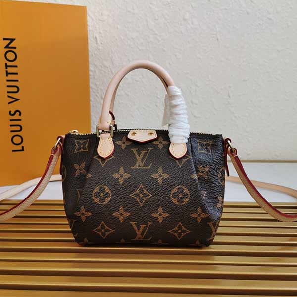 LV經典Monogram帆布Nano Turenne