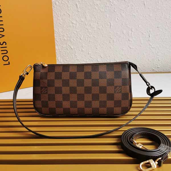 lv棋盤(pán)格女包 麻將包 小巧輕便的手袋 配飾包M