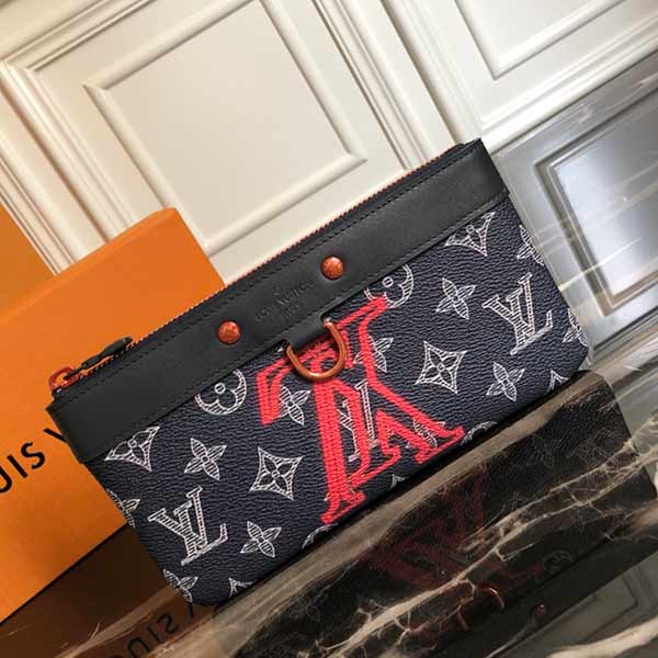 小號LV Upside Down Pochett