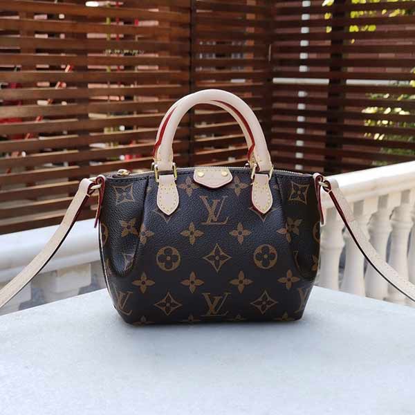 LV Nano Turenne手袋，精致小巧，級