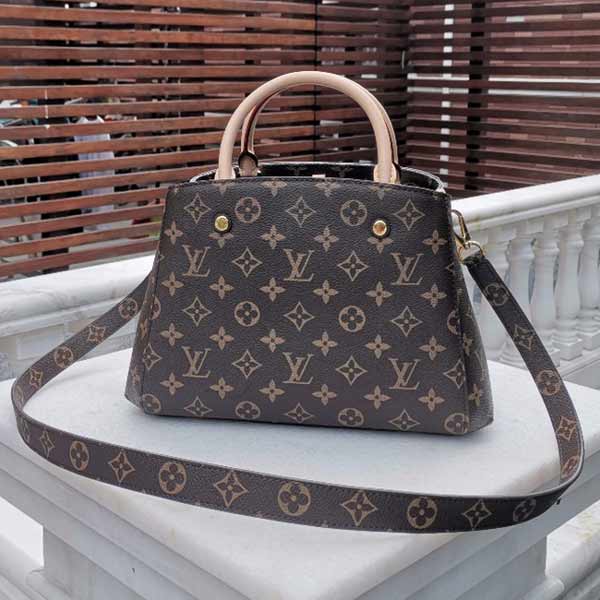 歐版！lv經(jīng)典手袋MONTAIGNE BB 手