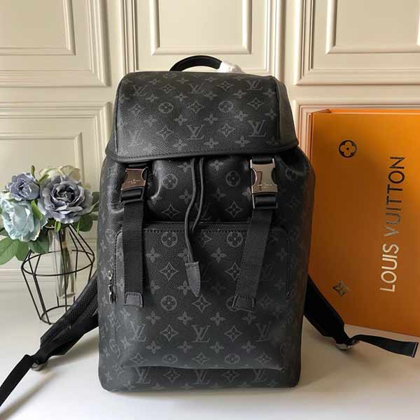 路易威登lv男雙肩包 真品復(fù)刻涂