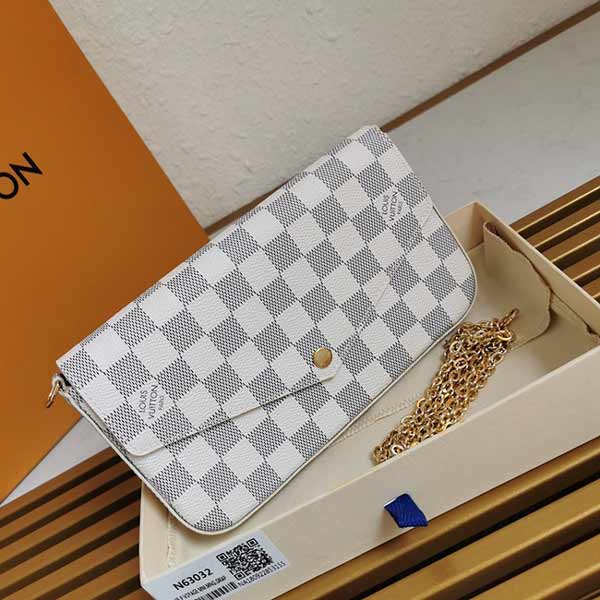 LV手包 小型手袋 N63032 N63106 日常用品的時尚之選。