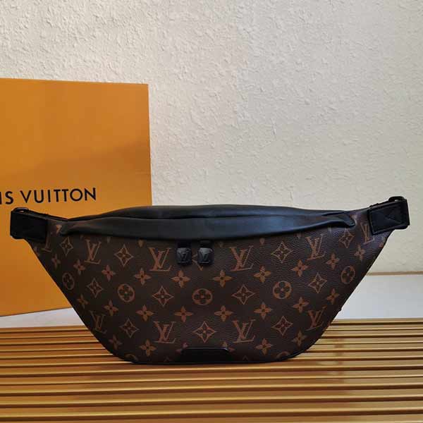 LV路易威登超級百搭BUMBAG腰包 M44336黑花 M44337老