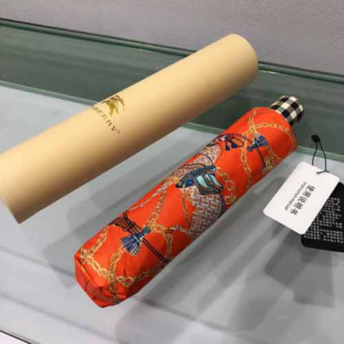 巴寶莉（BURBERRY）油畫戰(zhàn)馬奢華與高雅高等奢華