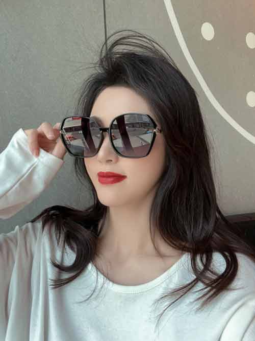 卡地亞開春新款新款女士時尚太陽鏡！