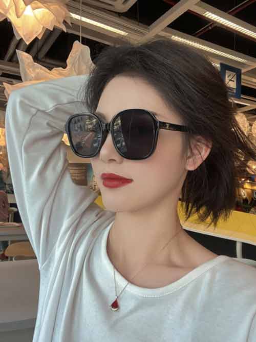 香耐爾意大利大品牌太陽鏡，時(shí)刻展現(xiàn)時(shí)尚大品牌風(fēng)范！