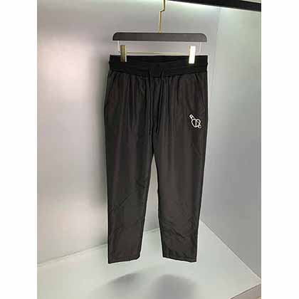 名品代買網(wǎng)迪奧高等牛貨來(lái)襲，御寒