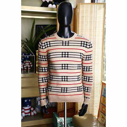 巴寶莉休閑時尚圓領打底單穿畢備款加厚毛衣