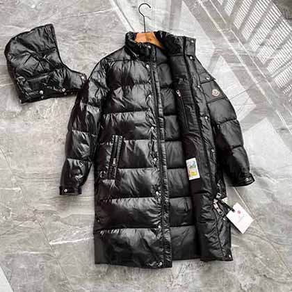 錦東國(guó)際服裝Moncler蒙口冬季款行走的羽絨被！