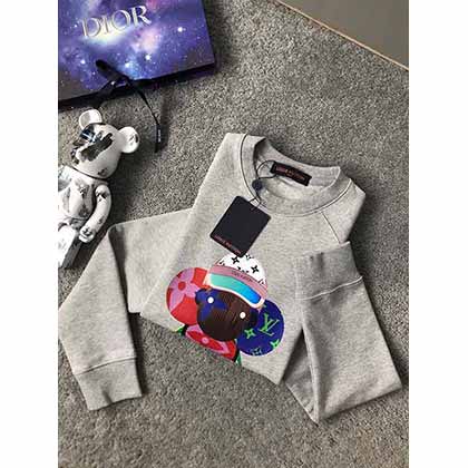 Lv秋冬專柜官網同步發售，精良舒適觸感，盡享時尚與健康