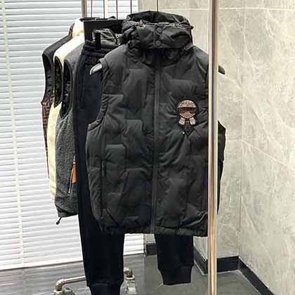 FNI 芬迪羽絨服馬甲男冬季連帽馬夾歐洲大品牌背心坎