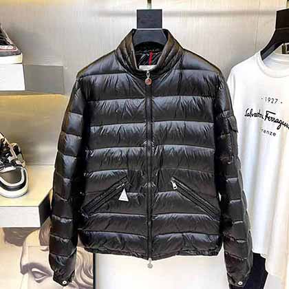 法國(guó)羽皇360名品網(wǎng)Mn蒙口秋冬輕薄款羽絨服！