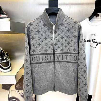 受各大明星的青睞推崇新款拉鏈衛(wèi)衣夾克